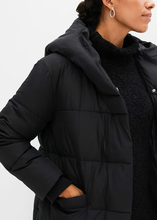 Abrigo oversize guateado con capucha, de poliéster reciclado Negro