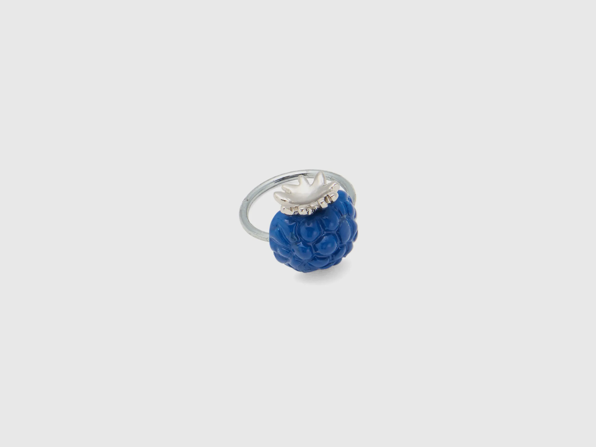 Anillo con mora azul