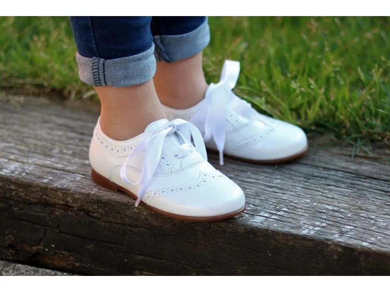 BLUCHER SATINADO 19288 BEBERLIS EN COLOR BLANCO