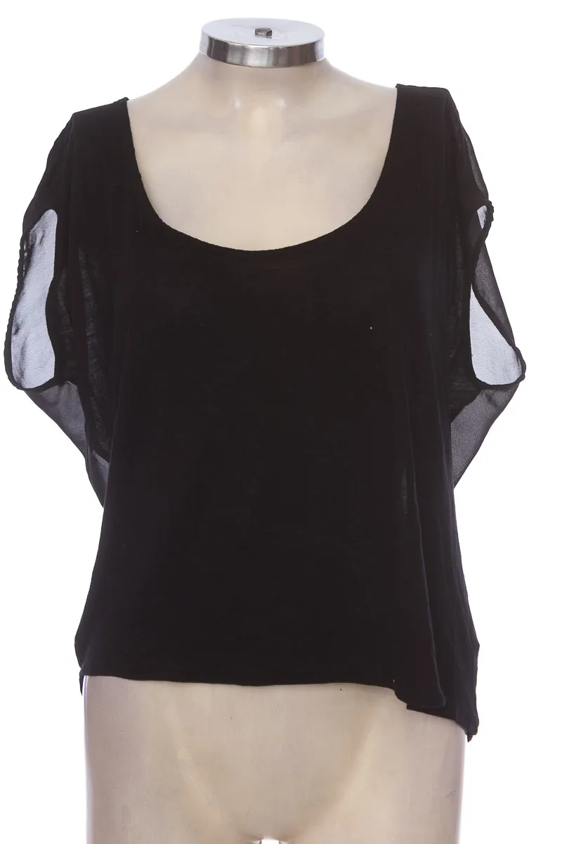 BLUSA COLOR NEGRO  INDEX