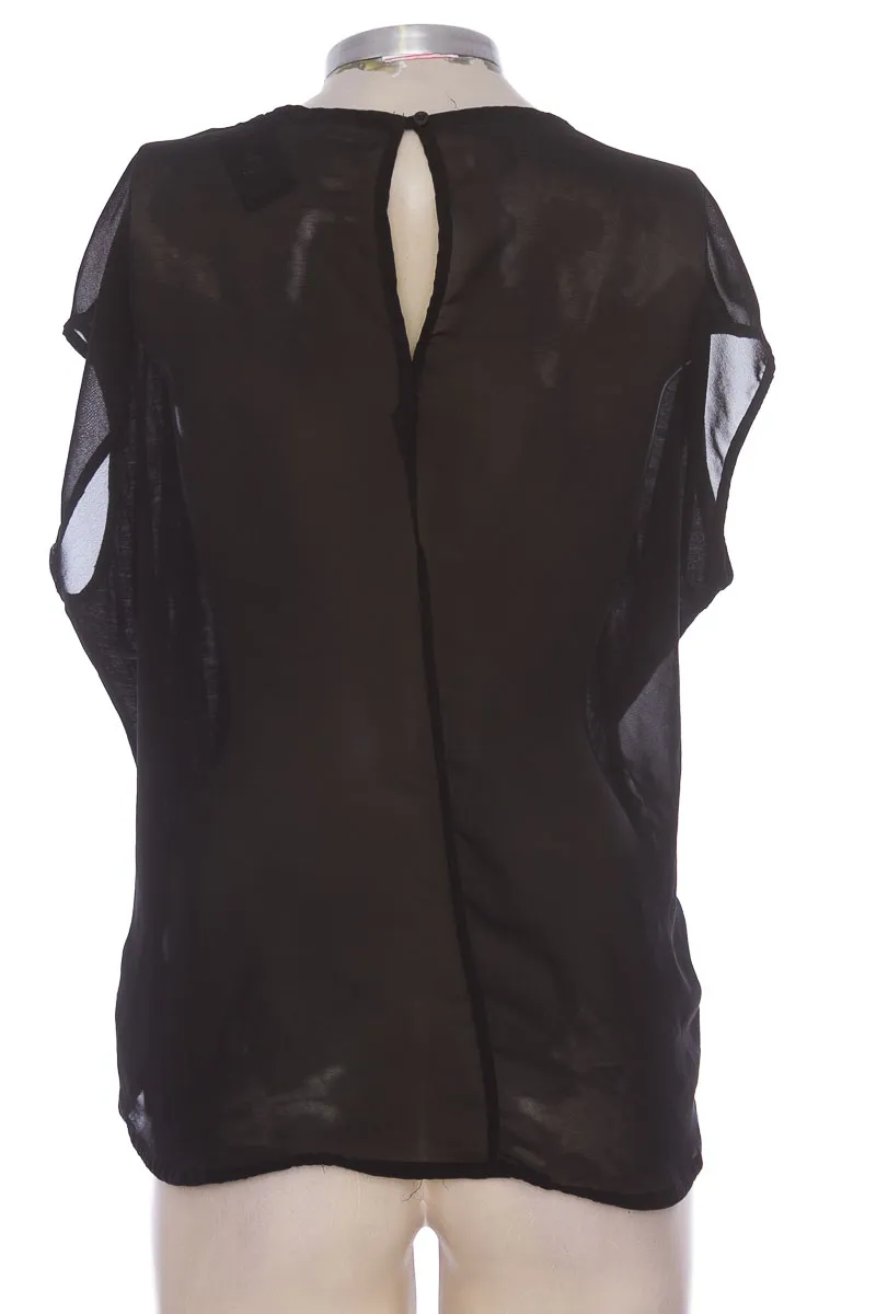 BLUSA COLOR NEGRO  INDEX