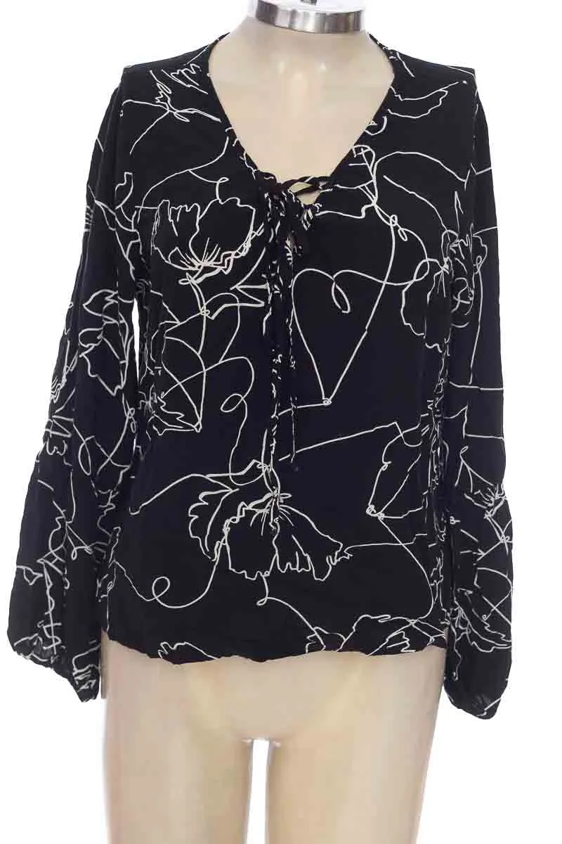 BLUSA COLOR NEGRO  RAGGED