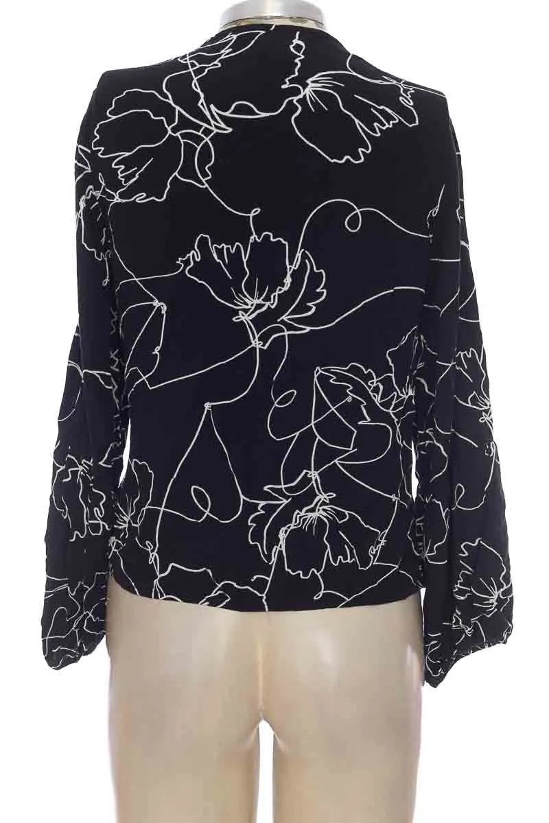 BLUSA COLOR NEGRO  RAGGED
