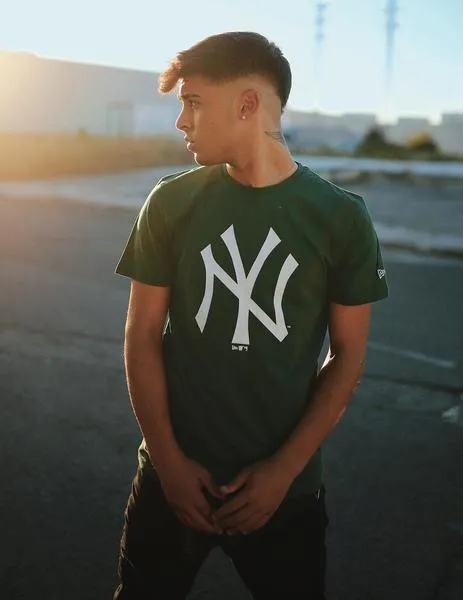 CAMISETA LOGO NY YANKEES  VERDE