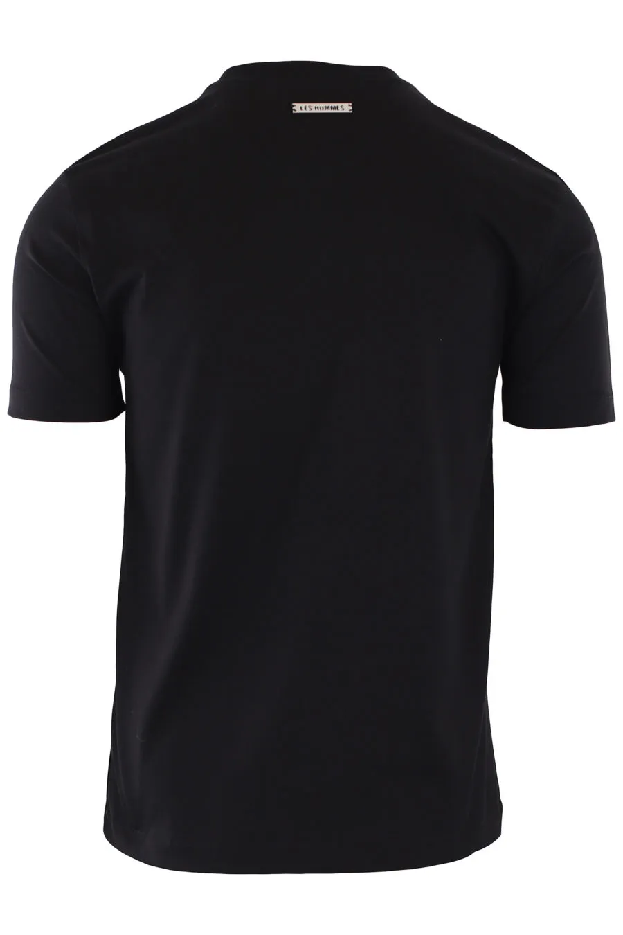 Camiseta negra con estampado bordado naranja  y verde militar
