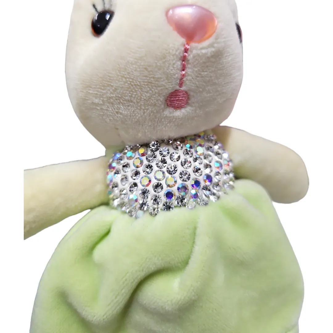 Conejita peluche verde