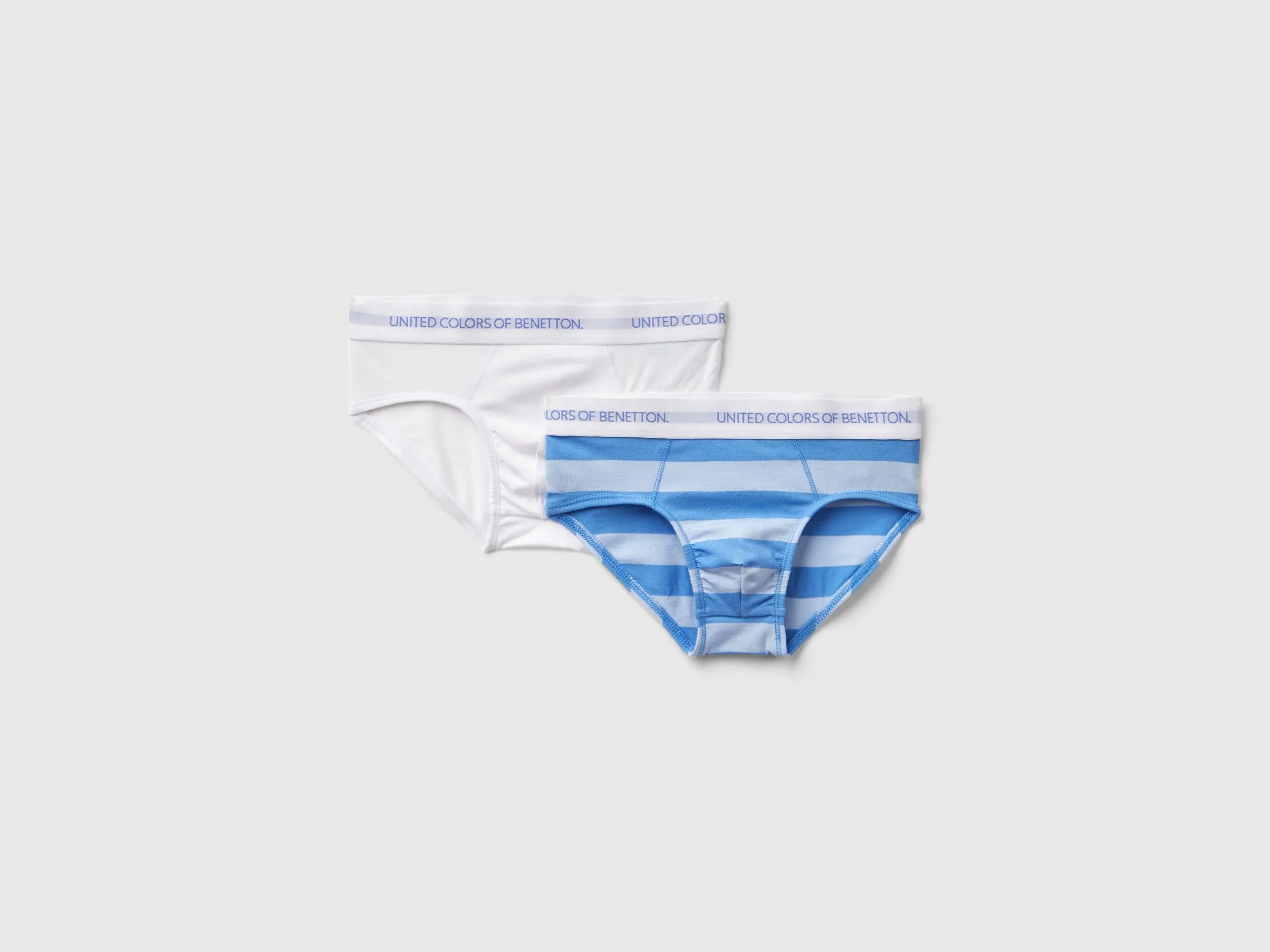 Dos slips de algodón orgánico elástico