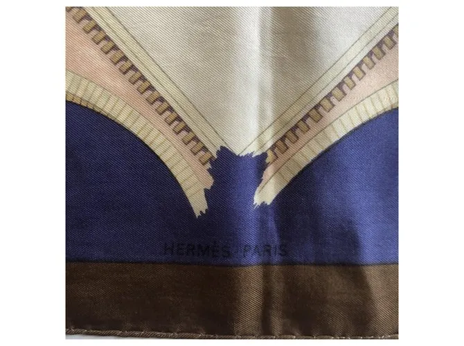 Hermès Burdeos Portes Océane Blanco roto Marrón oscuro Azul marino 