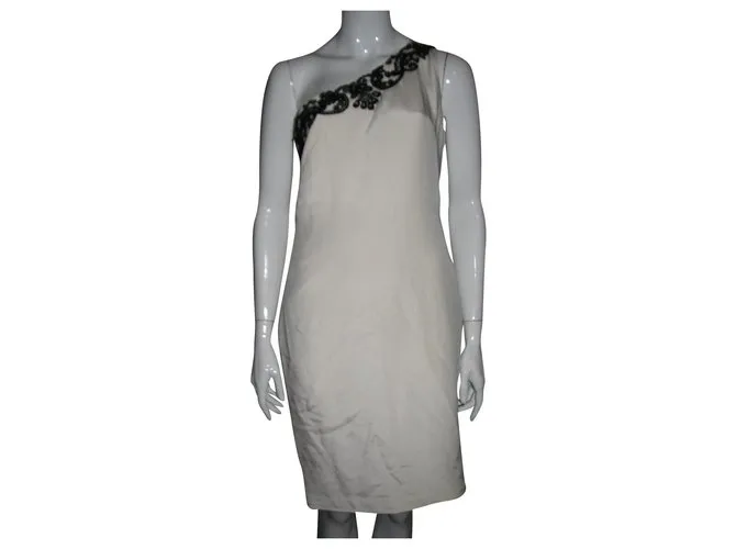 Marchesa Un vestido adornado con hombros Blanco 