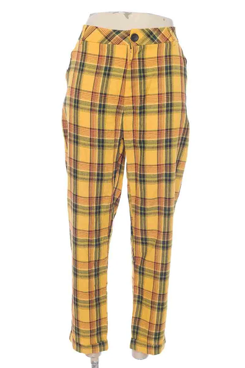 PANTALóN COLOR AMARILLO  CLOSEANDO