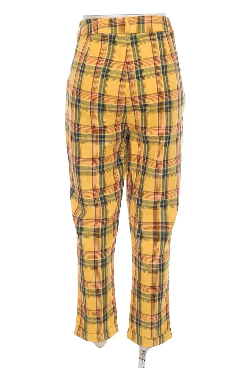 PANTALóN COLOR AMARILLO  CLOSEANDO