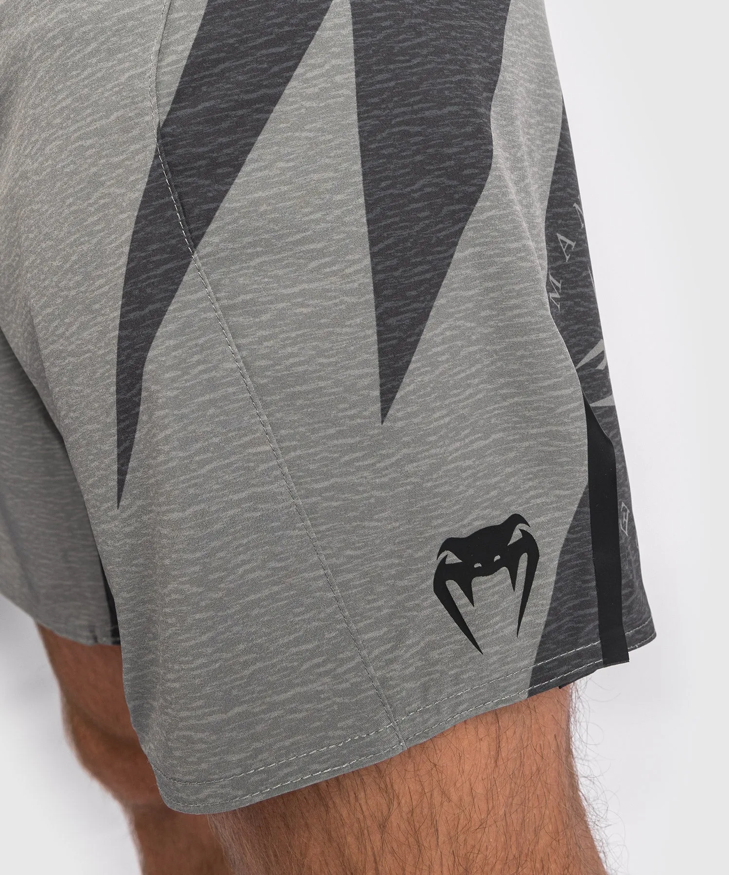 SHORTS DE COMBATE VENUM STONE  VERDE MINERAL