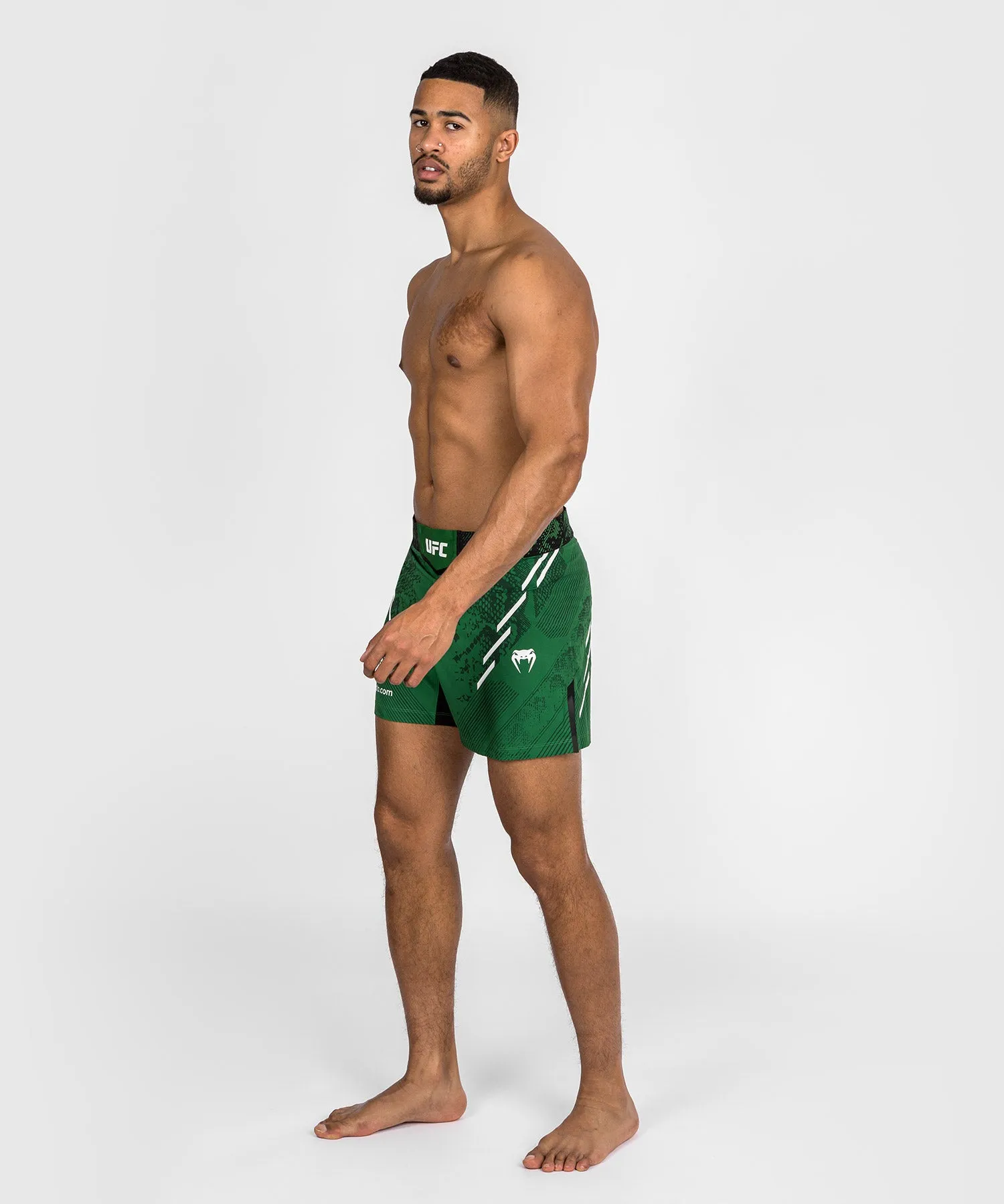 UFC ADRENALINE BY VENUM AUTHENTIC FIGHT NIGHT PANTALóN CORTO DE LUCHA PARA HOMBRE  CORTE CORTO  VERDE
