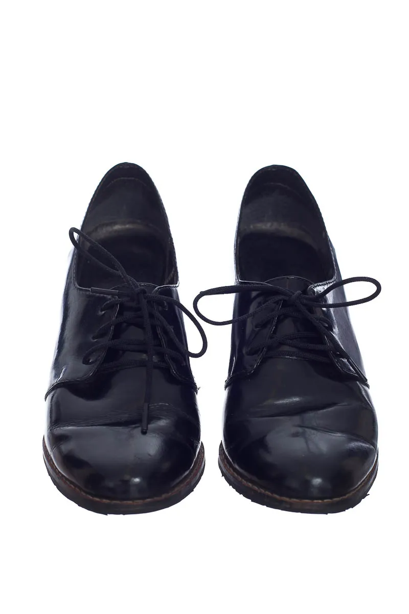 ZAPATOS COLOR NEGRO  CLOSEANDO