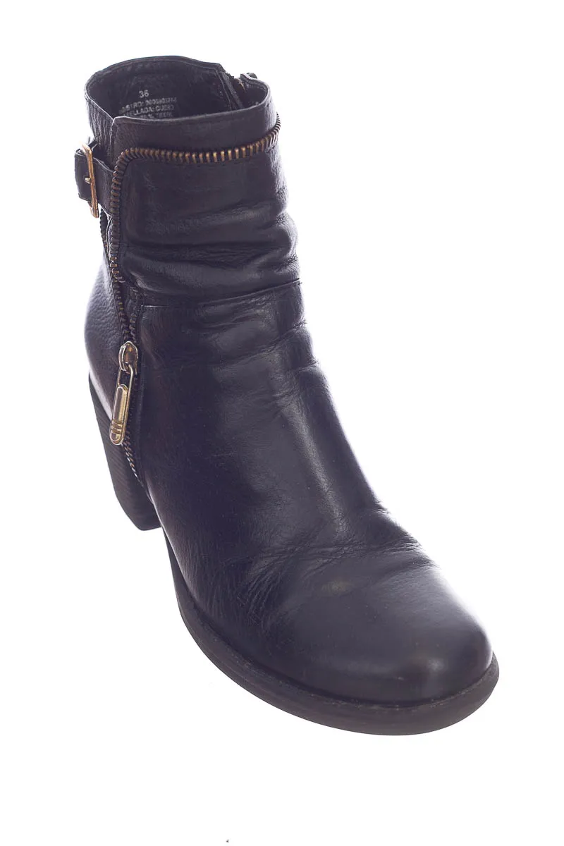 ZAPATOS COLOR NEGRO  OPPOSITE